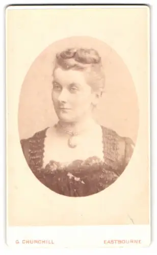 Fotografie G. Churchill, Eastbourne, Cornfield Road 4, Porträt einer Dame
