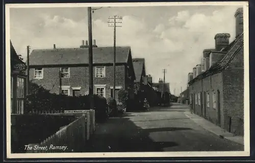 AK Ramsey, The Street with houses
