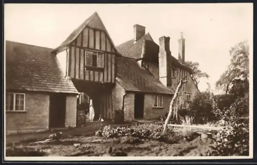 AK Dedham, Old House and Garden