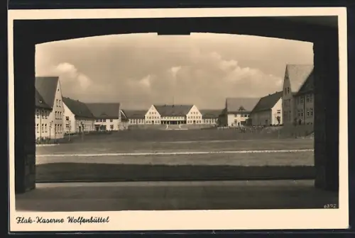 AK Wolfenbüttel, Hof der Flak-Kaserne