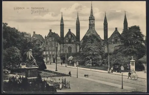 AK Lübeck, Geibelplatz mit Kirche und Denkmal