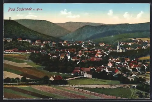 AK Bad Suderode a. Harz, Ortsansicht mit Kirche und umliegender Landschaft