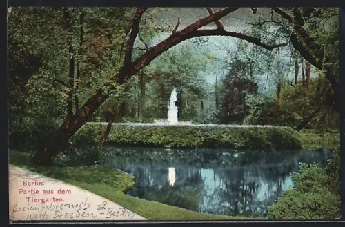 AK Berlin, Partie aus dem Tiergarten, Parklandschaft, Teich, Statue