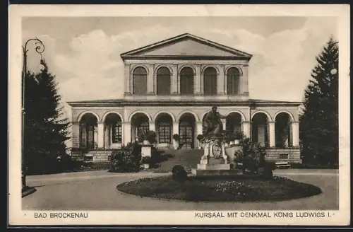 AK Bad Brückenau, Kursaal mit Denkmal König Ludwigs I
