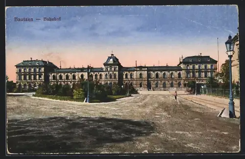 AK Bautzen, Bahnhof mit Strassenpartie