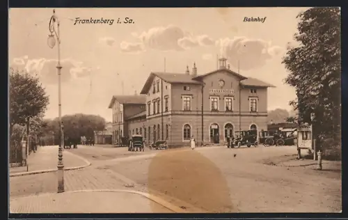 AK Frankenberg i. Sa., Bahnhof mit Strassenpartie