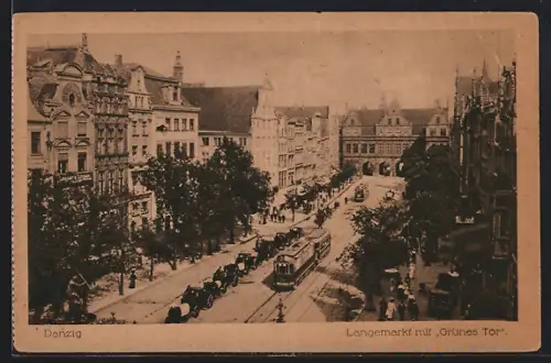 AK Danzig, Langemarkt mit Grünes Tor und Strassenbahn