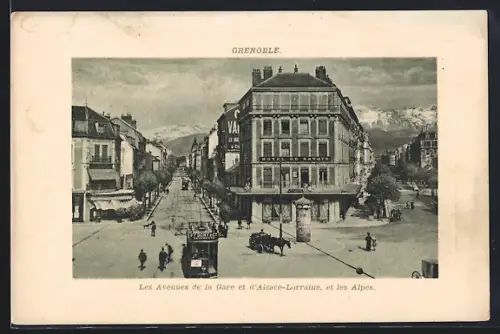 AK Grenoble, Les Avenues de la Gare et d`Alsace-Lorraine, et les Alpes, Strassenbahn