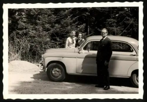 Fotografie Auto Seat 1400 am Waldesrand