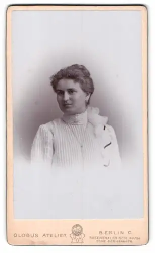 Fotografie Globus Atelier, Berlin, Rosenthaler Strasse 53/54, Porträt einer Dame