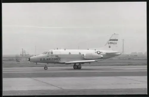 Fotografie Flugzeug North American T-39, USAF O-24453