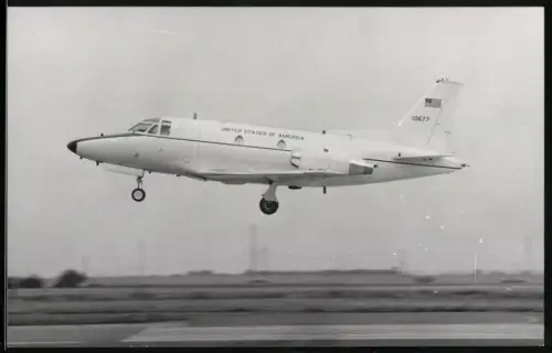 Fotografie Flugzeug North American T-39, United States of America 10677