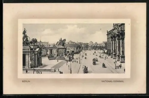 AK Berlin, National-Denkmal mit Passanten
