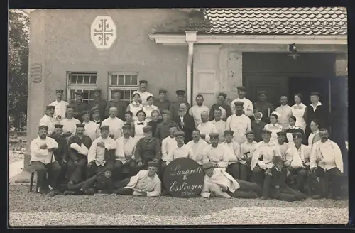 AK Esslingen / Neckar, Vereinslazarett III., Gruppenbild der Rekruten, Wappen Deutscher Turnerbund