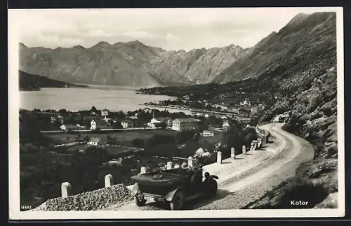 AK Kotor, Panorama mit Strassenpartie