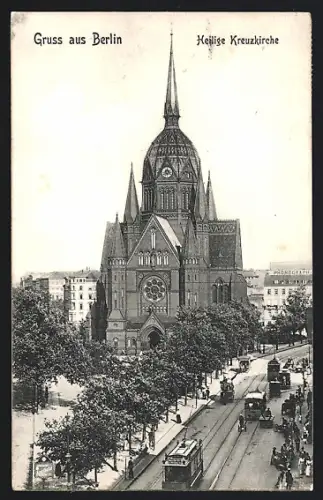 AK Berlin-Kreuzberg, Strassenbahn an der Heilig-Kreuz-Kirche