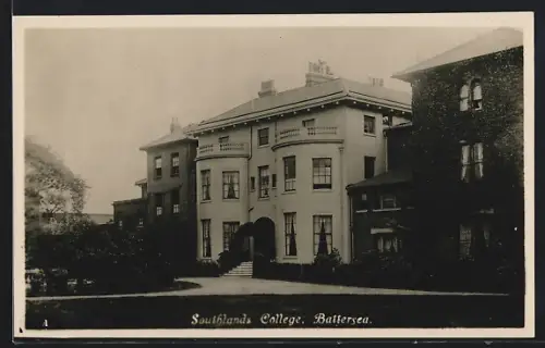 AK Battersea, Southlands College