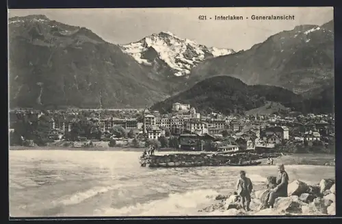 AK Interlaken, Gesamtansicht vom Wasser aus