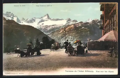 AK Riffelalp, Terrasse de l` Hotel Riffelalp, vue sur les Alpes
