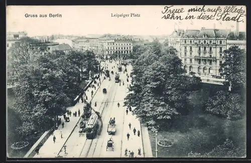 AK Berlin, Leipziger Platz mit Strassenbahnen aus der Vogelschau
