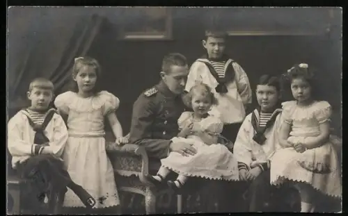 AK Erzherzog Albrecht von Württemberg mit seinen Kindern