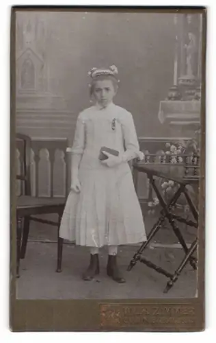 Fotografie Wilh. Zimmer, Saarlouis, Zeughausstr. 7, Portrait eines jungen Mädchens