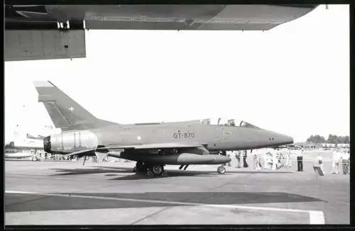 Fotografie Flugzeug Jasta Kampfjet Jagdflugzeug der Schweizer Luftstreitkräfte Kennung GT-870