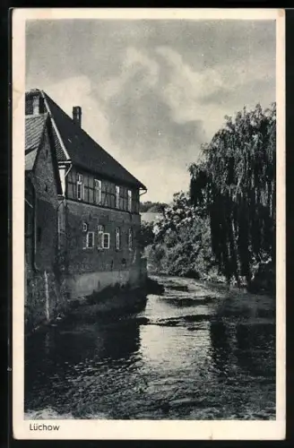 AK Lüchow / Dannenberg, Flusslauf mit Fachwerkhaus