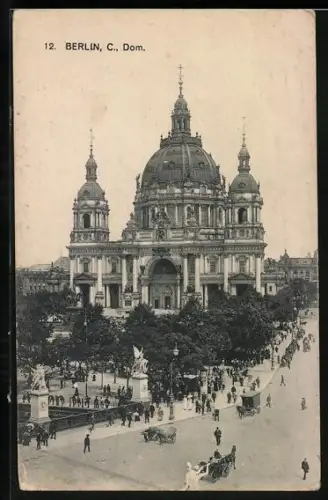 AK Berlin, Dom mit Strasse aus der Vogelschau