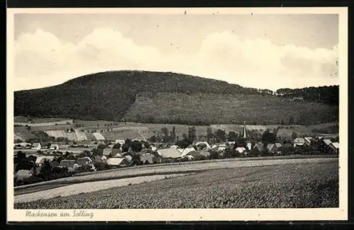 AK Mackensen am Solling, Ortsansicht mit Solling-Hügelzug