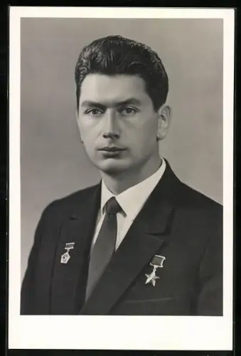 AK Kosmonaut Jegorow mit Orden, Raumfahrt