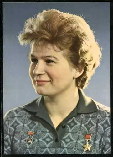 AK Kosmonautin Tereschkowa, erste Frau im All, Raumfahrt