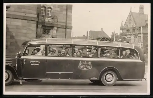 Foto-AK Nürnberg, Autobus der Nürnberger Rundfahrt-Gesellschaft