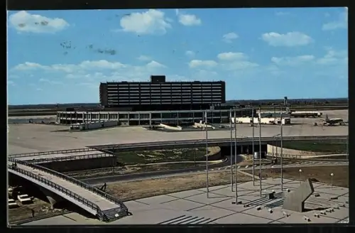 AK Toronto, International Airport, Flugzeuge stehen auf dem Flughafen