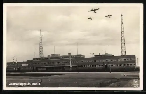 AK Berlin-Tempelhof, Zentral-Flughafen, Flugzeuge