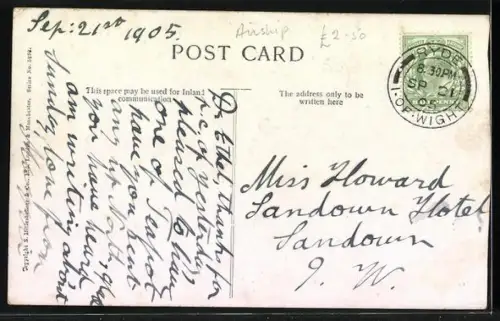 Künstler-AK Zeppelin über einem Feld