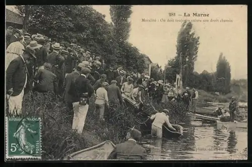 AK Männer bergen ein Auto aus dem Fluss Marne