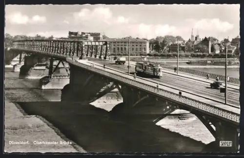 AK Düsseldorf, Oberkasseler Brücke mit Strassenbahn