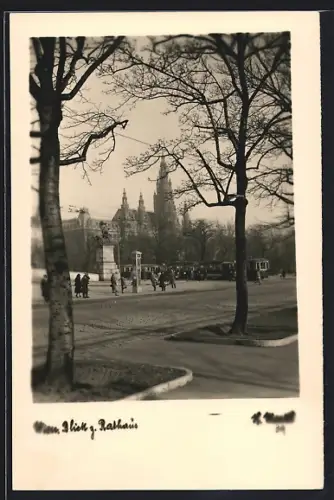 AK Wien, Blick gegen Rathaus mit Strassenbahn