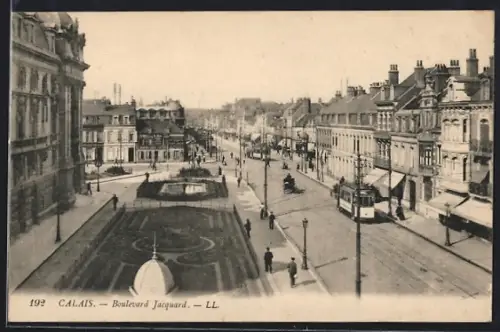 AK Calais, Boulevard Jacquard, Strassenbahn