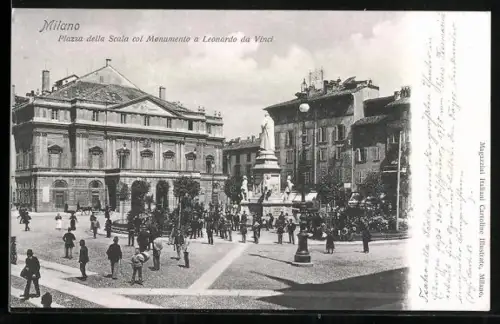 AK Milano, Piazza della Scala col Monumento a Leonardo da Vinci