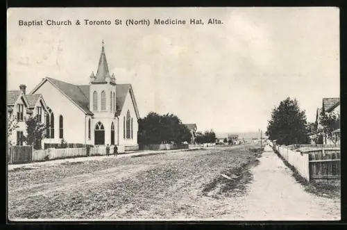 AK Medicine Hat /Alta., Baptist Church & Toronto St., North