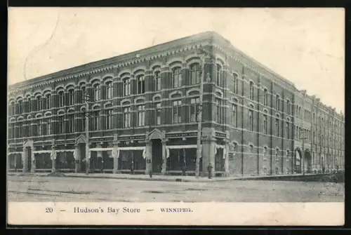 AK Winnipeg, Hudson`s Bay Store