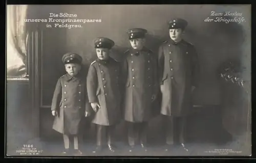 AK Kronprinz Wilhelm von Preussen mit seinen Brüdern in Feldgrau
