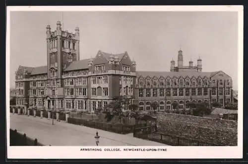 AK Newcastle-upon-Tyne, Armstrong College