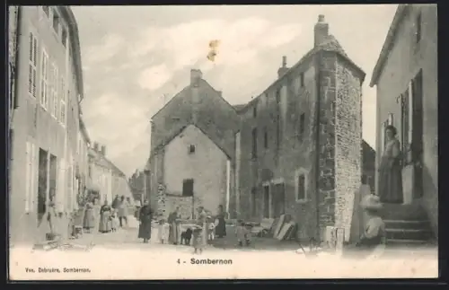 AK Sombernon, Strassenpartie mit Anwohnerinnen