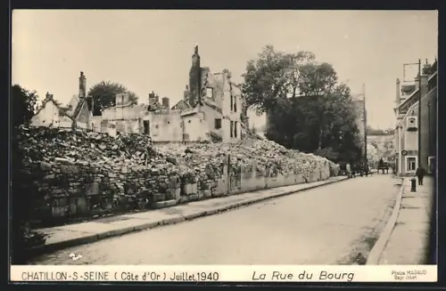 AK Châtillon-s-Seine /Côte-d`Or, La Rue du Bourg 1940, Strassenpartie