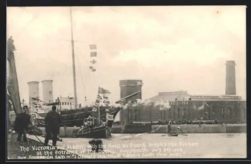 AK Avonmouth, The Victoria and Albert breaks the ribbon at the entrance of the Royal Edward Dock 1908
