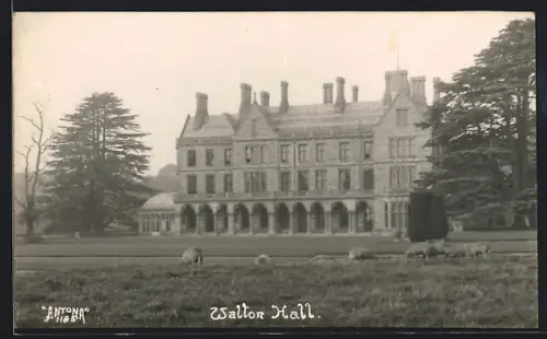 AK Walton, Walton Hall, View of the building