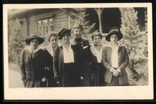 AK Erzherzogin Isabelle von Österreich mit Erzh. Alize, Erzh. Gabriele und Prinz. Henriette
